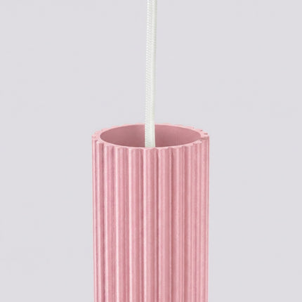 Suspension Oslo 1 Cylindre en Aluminium Cannelé Rose Poudré, détail de la finition