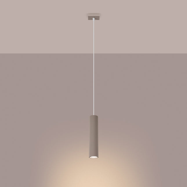 Suspension Oslo 1 Cylindre en Aluminium Cannelé Taupe, lumière allumée
