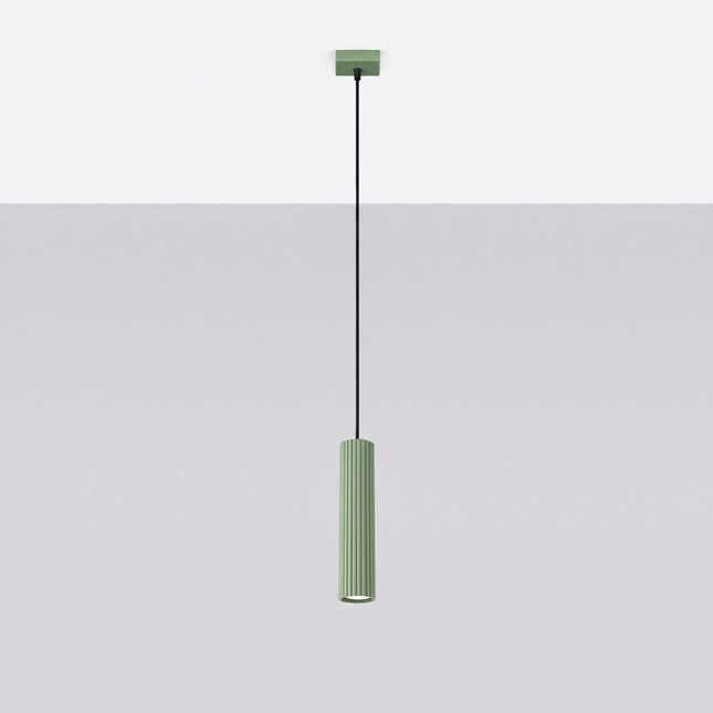 Suspension Oslo 1 Cylindre en Aluminium Cannelé Vert Sauge, vue en situation