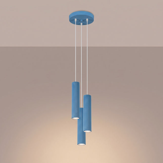 Suspension Oslo 3 cylindres en cascade bleu ciel, lumière allumée