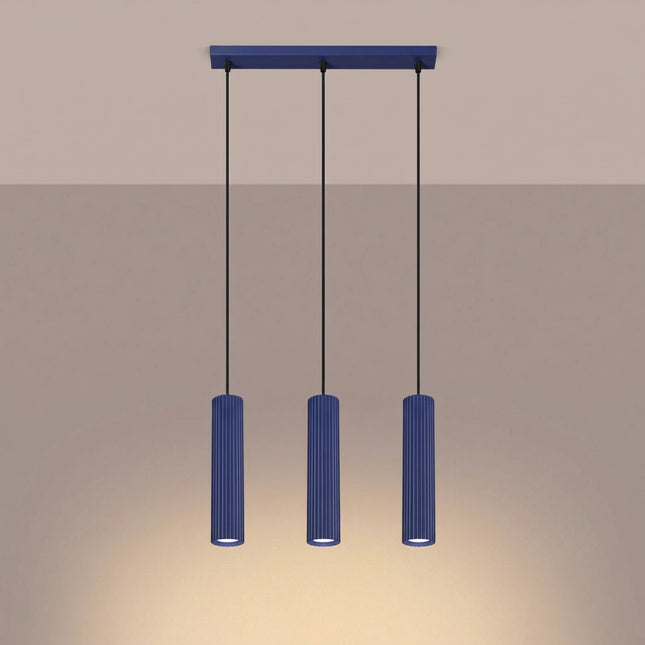 Suspension Oslo 3 cylindres en ligne bleu outremer, lumière allumée