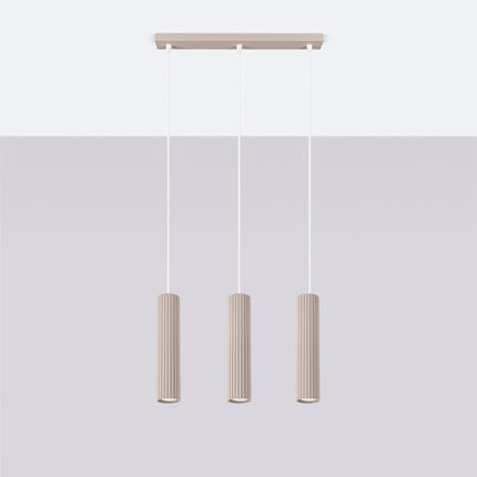 Suspension Oslo 3 Cylindres en Ligne en Aluminium Cannelé Taupe, vue en situation