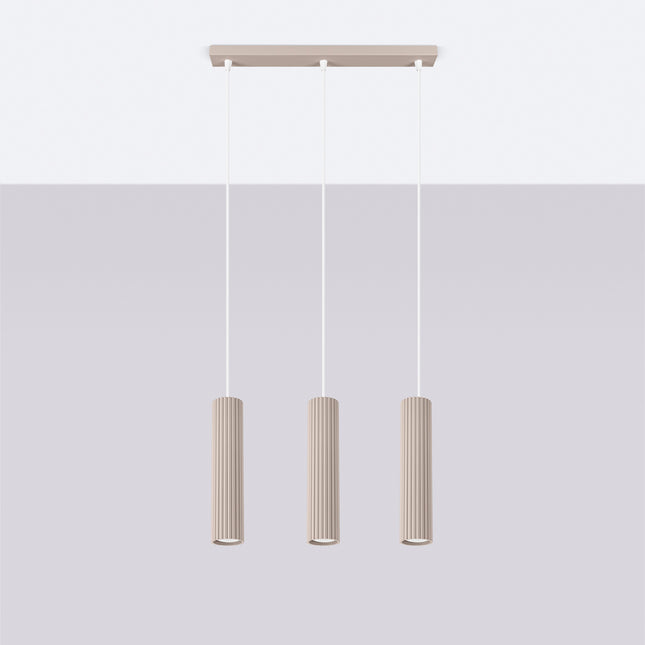 Suspension Oslo 3 Cylindres en Ligne en Aluminium Cannelé Taupe, vue en situation
