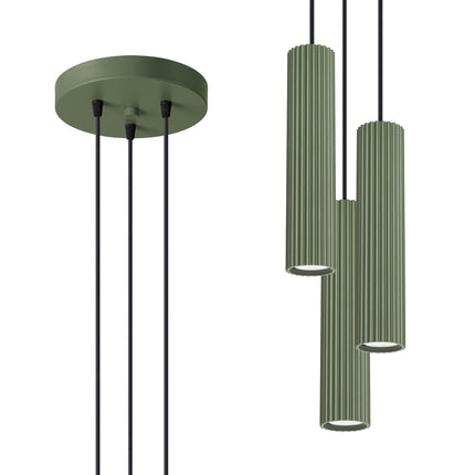 Suspension Oslo 3P en aluminium nervuré vert, vue d'ambiance dans un intérieur