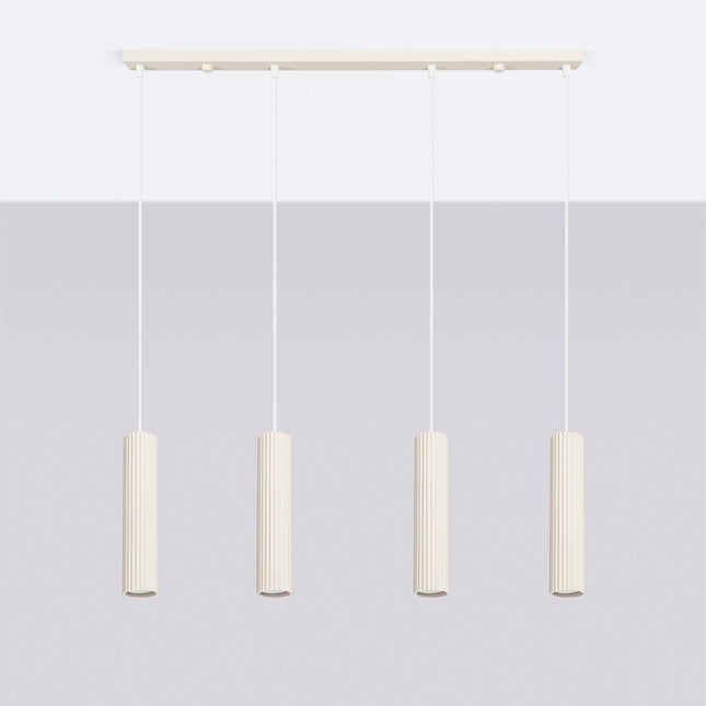 Suspension Oslo 4 cylindres en ligne beige, vue en situation sur fond clair