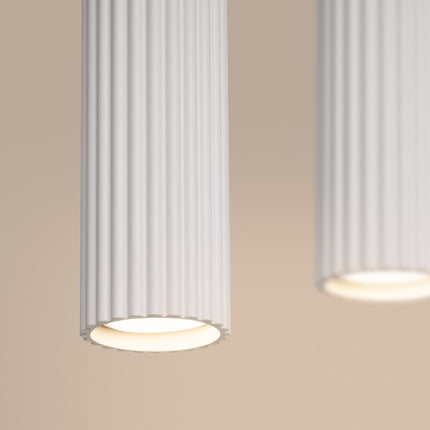 Suspension Oslo 4 cylindres en ligne blanc, packshot de trois quarts