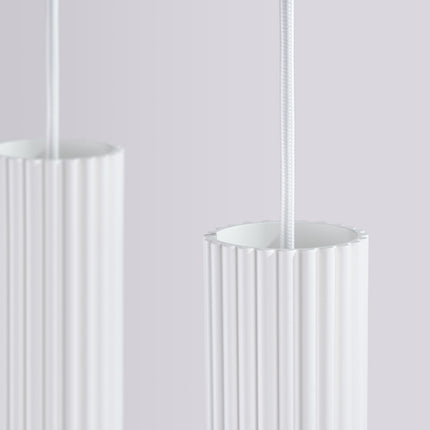 Suspension Oslo 4 cylindres en ligne blanc, détail de la fixation
