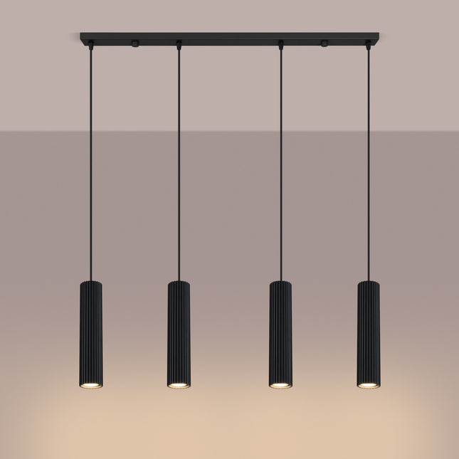 Suspension Oslo 4 cylindres en ligne noir, lumière allumée