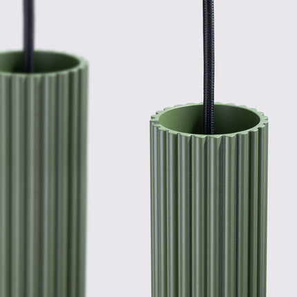 Suspension Oslo 4 cylindres en ligne vert olive, détail de la fixation