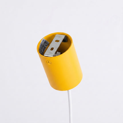 Suspension Oslo poutre 4 cylindres 122 cm jaune ambré, détail de la fixation
