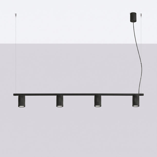 Suspension Oslo Poutre 4 Cylindres 122 cm en Aluminium Cannelé Noire, vue en situation