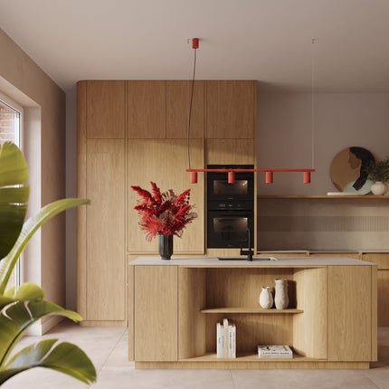 Suspension Oslo poutre 4 cylindres 122 cm rouge vif dans une pièce à vivre
