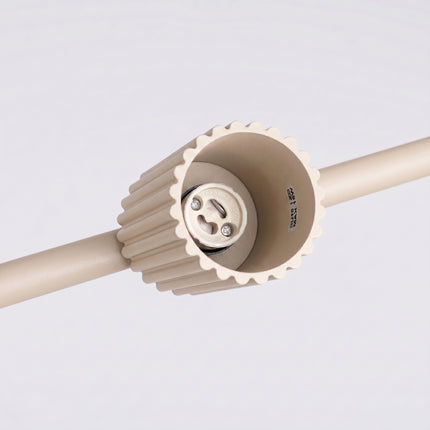 Suspension Oslo poutre 4 cylindres 122 cm taupe, détail des cannelures