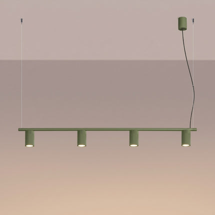 Suspension Oslo Poutre 4 Cylindres 122 cm en Aluminium Cannelé Vert Olive, lumière allumée