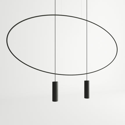 Grande suspension ovale filaire noire à 2 spots GU10, gros plan sur l'anneau en acier, fond blanc