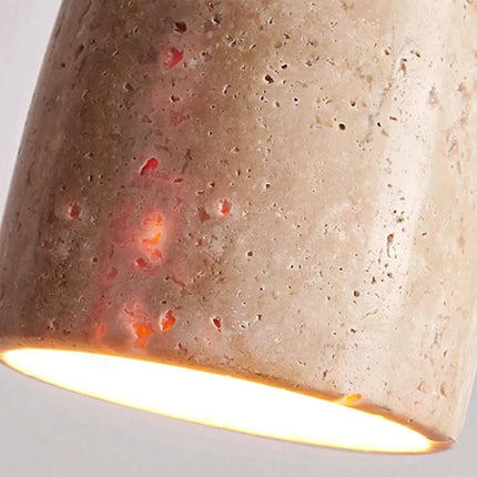Suspension en pierre jaune diffusant une lumière homogène et raffinée