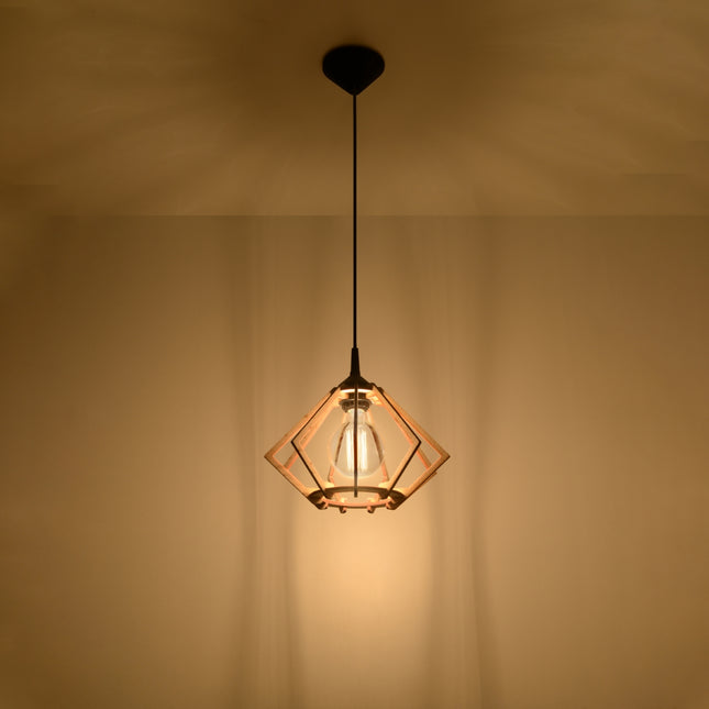 Suspension Pompelmo en bois naturel en situation dans un intérieur moderne