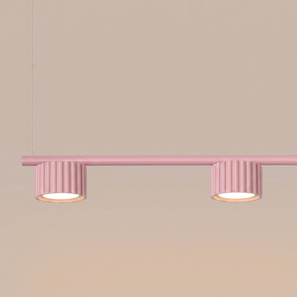Suspension poutre 4 spots Aura rose poudré, packshot de trois quarts