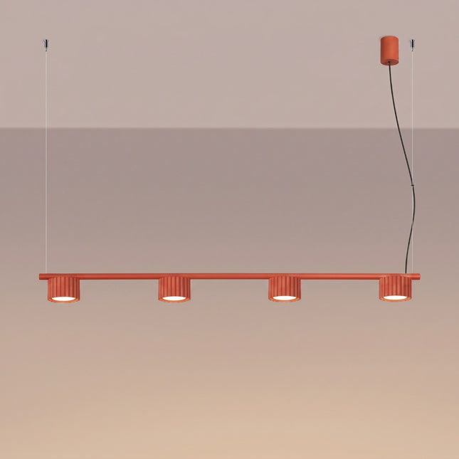Suspension poutre 4 spots Aura rouge vif, lumière allumée