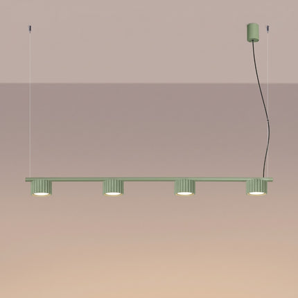 Suspension poutre 4 spots Aura vert sauge, lumière allumée