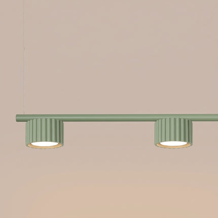 Suspension poutre 4 spots Aura vert sauge, packshot de trois quarts