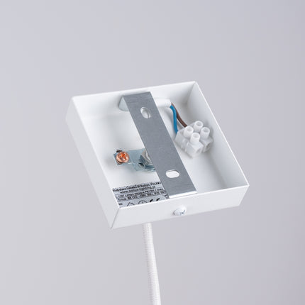 Suspension Prisme Moderne 1 Blanche, détail du culot et du câble