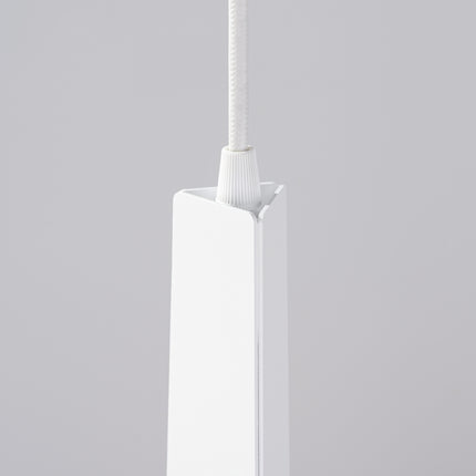 Suspension Prisme Moderne 1 Blanche, détail du système d'accroche