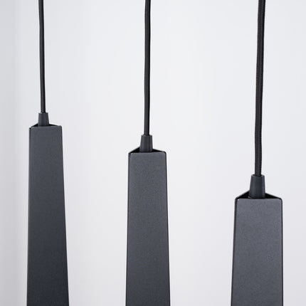 Suspension Prisme Moderne 3 en Ligne Noire, détail du système d'accroche