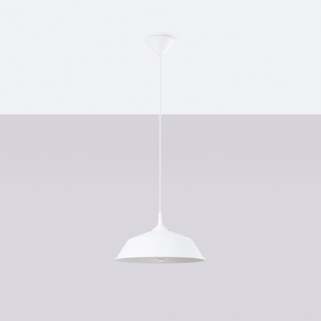 Suspension Pur Frika blanc mat vue de trois quarts sur fond neutre