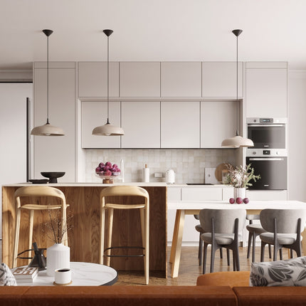 Suspension Pur Gina dôme en acier taupe dans une pièce lumineuse