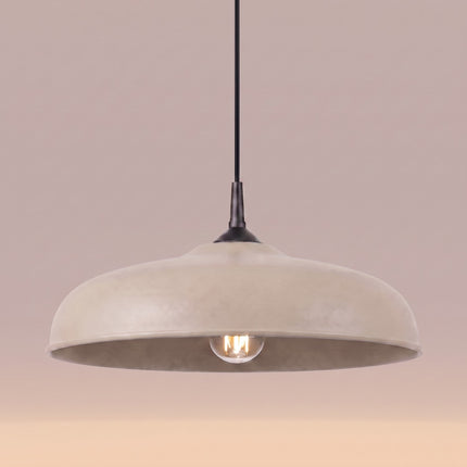 Suspension Pur Gina dôme en acier taupe, vue de détail