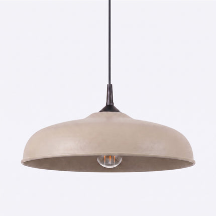 Suspension Pur Gina dôme en acier taupe, packshot de trois quarts