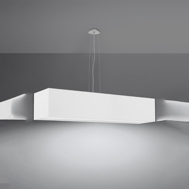 Suspension rectangulaire en tissu blanc vue de trois quarts sur fond gris