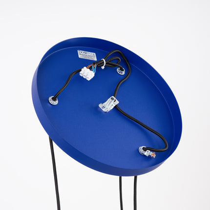 suspension ronde 3 cônes blancs à fût cannelé bleu outremer, mécanisme de montage