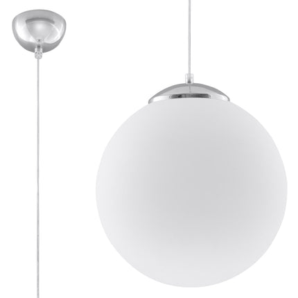 Suspension Sphère 40 en verre opale et chrome présentée seule sur fond neutre