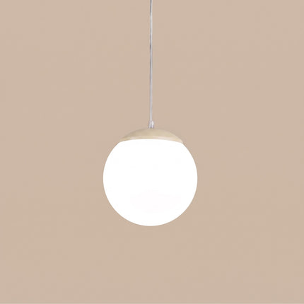 Suspension Sphère Opaline beige clair 20 cm, vue de détail du globe