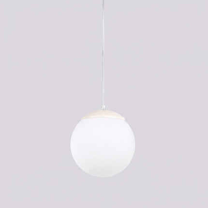 Suspension Sphère Opaline beige clair 20 cm, packshot de trois quarts