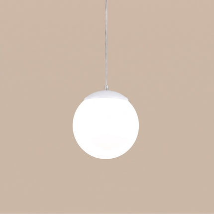 Suspension Sphère Opaline blanche 20 cm, vue de détail du globe