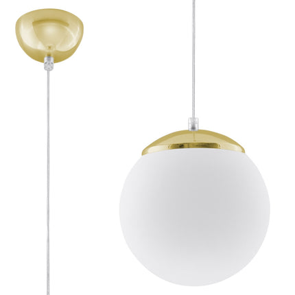 Détail de la rosace dorée arrondie et de la calotte dorée coiffant le globe opalin de la suspension 20 cm