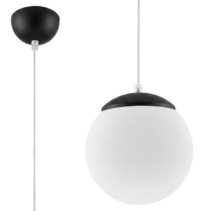Suspension Sphère Opaline noire 20 cm, packshot sur fond blanc