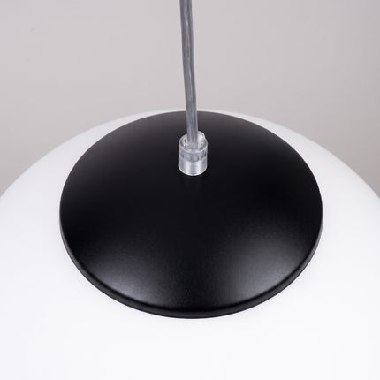 Suspension Sphère Opaline noire 40 cm, détail de la douille et du câble