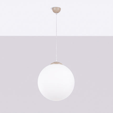 Suspension Sphère Opaline taupe 40 cm, vue en situation sur fond clair