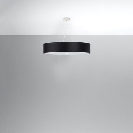 Suspension Cercle Plein 80 cm tissu noir suspendue à des câbles fins, fond clair