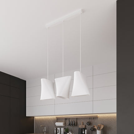 Suspension torsadée en tissu blanc une lampe en situation dans un séjour contemporain