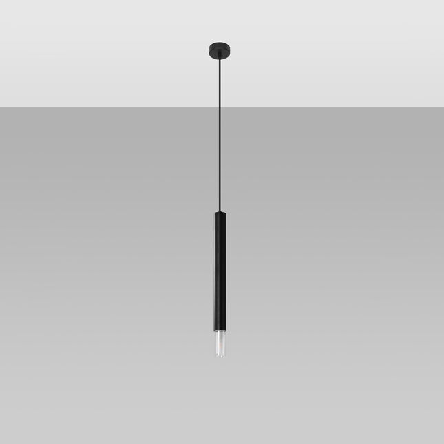 Suspension tube fine en acier noir sur fond gris clair, diffuseur en verre transparent au bas du tube