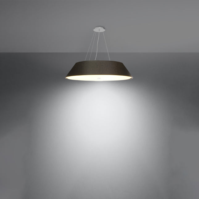 Suspension Vega en tissu noir allumee diffusant une lumiere chaude vers le bas