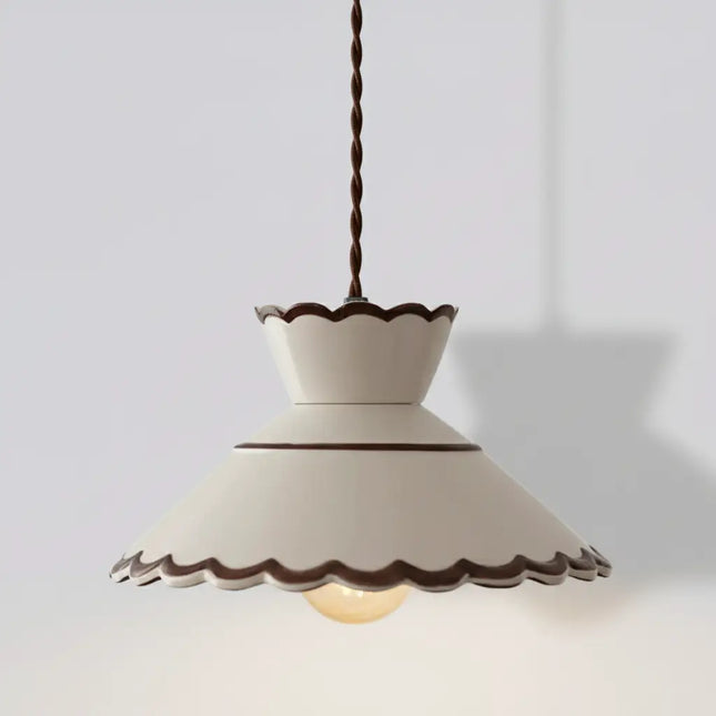Lámpara colgante de cerámica vintage con pantalla vintage ondulada