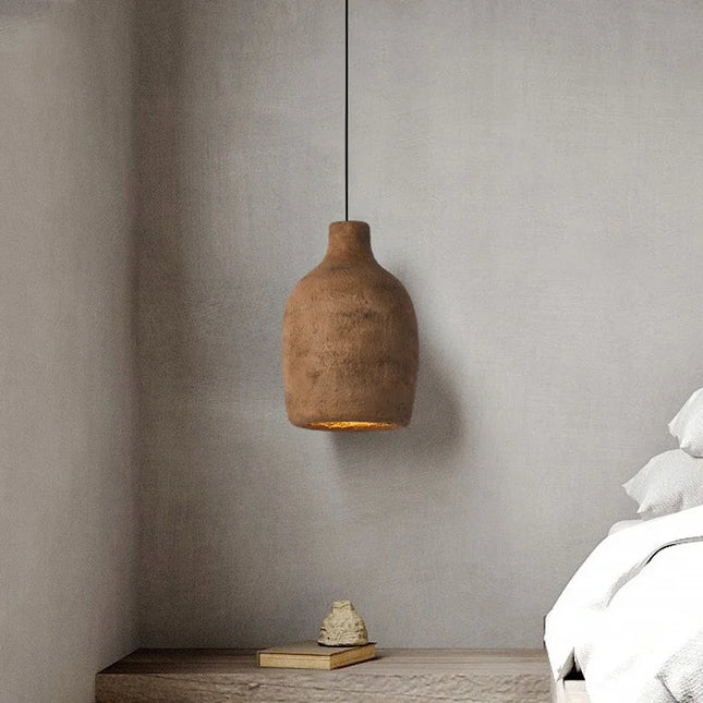 Suspension vintage Wabi-Sabi en résine marron pour une ambiance chaleureuse et rustique.