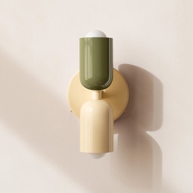 Applique murale scandinave colorée pour la cuisine, équipée d'ampoules LED pour un éclairage fonctionnel et moderne