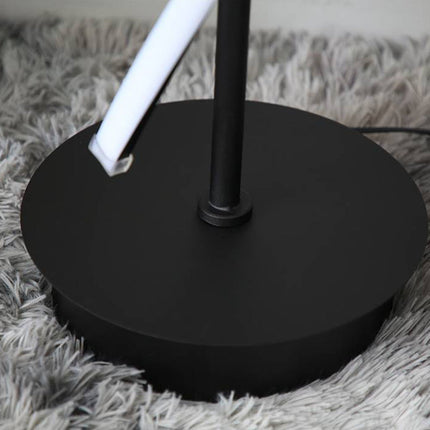 Spiralförmige LED-Stehleuchte im modernen Design